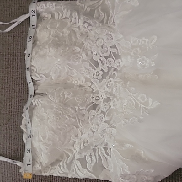 LULU'S EMBROIDERED ORGANZA STRAPLESS WEDDING GOWN Size Small - Picture 15 of 15
